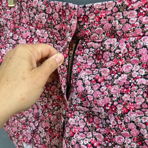 J.Crew x Liberty Art Fabrics pink floral chino shorts, size 4 - Picture 5 of 10